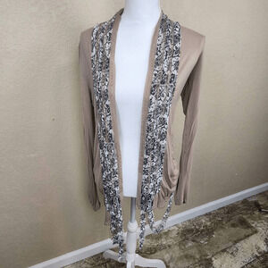 BKE Boutique Lavender and Gray Lightweight Cardigan Small (4245)